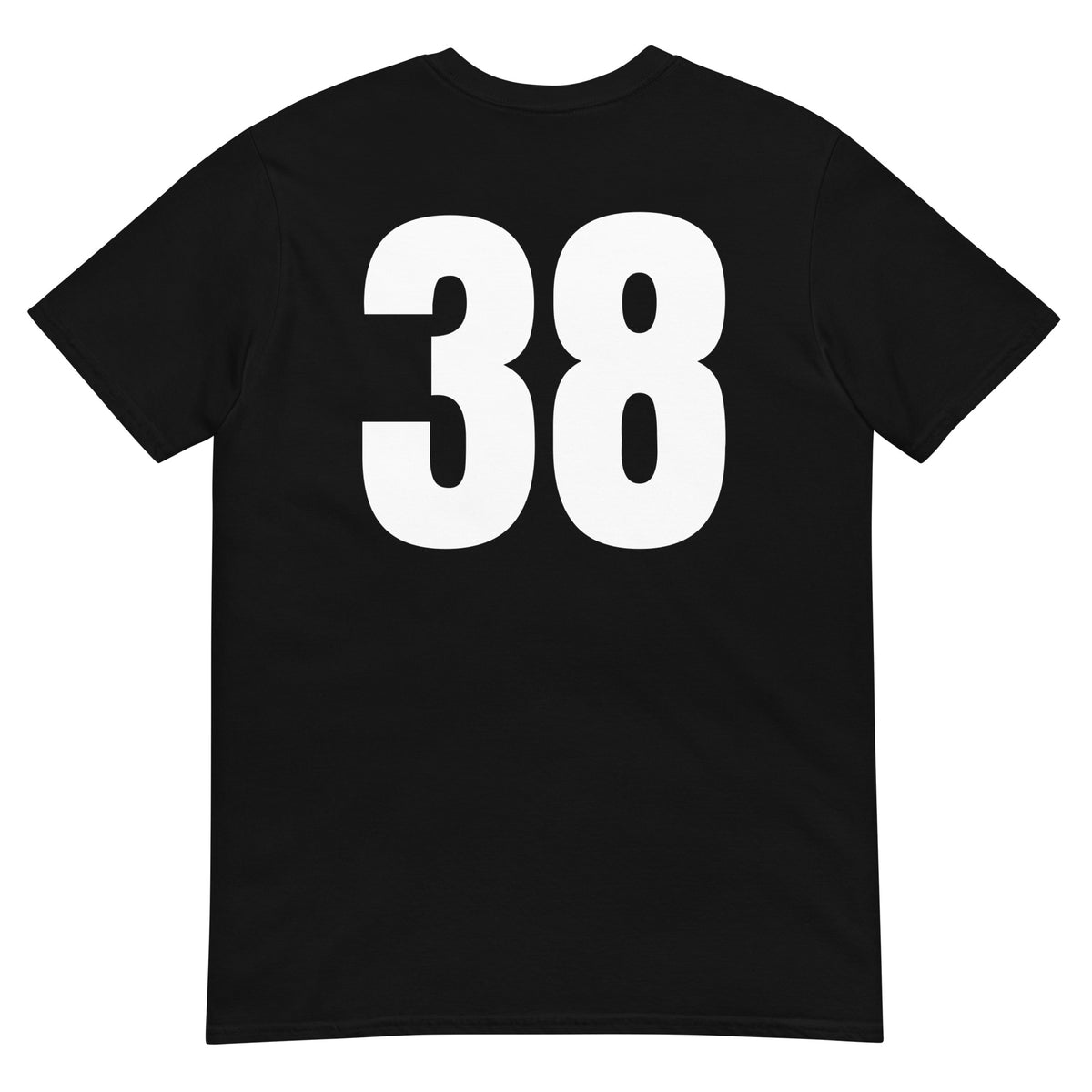 Numero 38 selässä t-paita