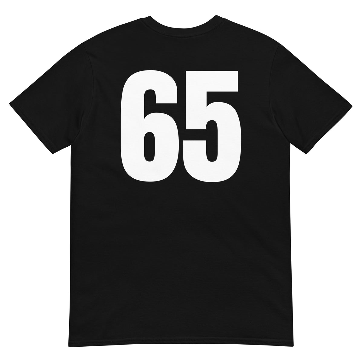 Numero 65 selässä t-paita