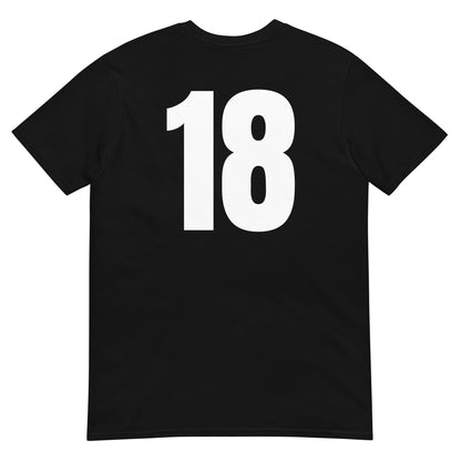 Numero 18 selässä t-paita