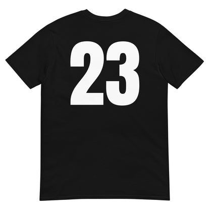 Numero 23 selässä t-paita