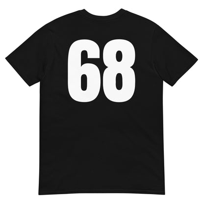 Numero 68 selässä t-paita
