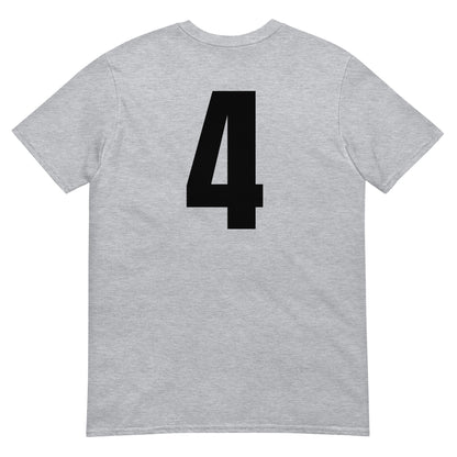 Numero 4 selässä t-paita