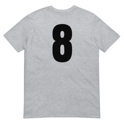Numero 8 selässä t-paita