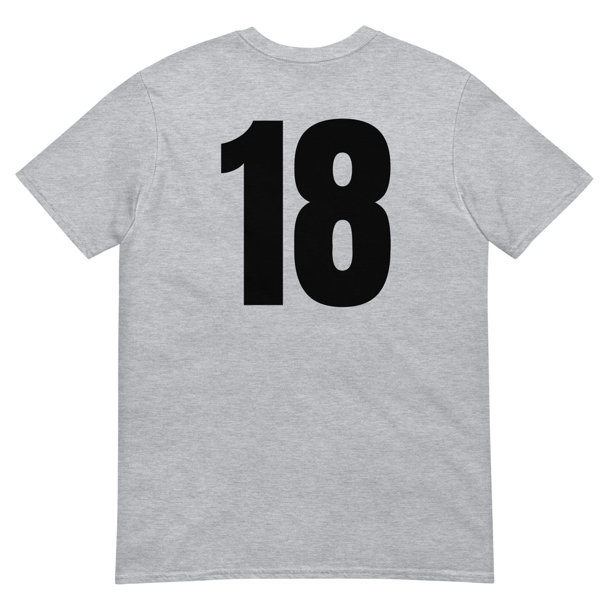 Numero 18 selässä t-paita