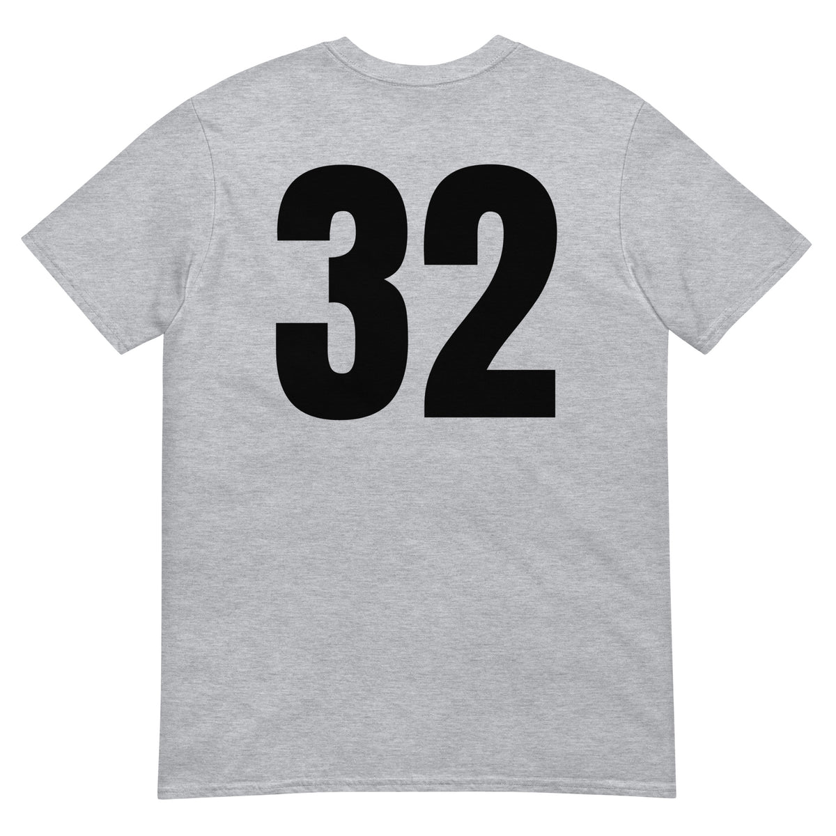 Numero 32 selässä t-paita