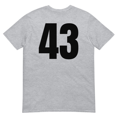 Numero 43 selässä t-paita