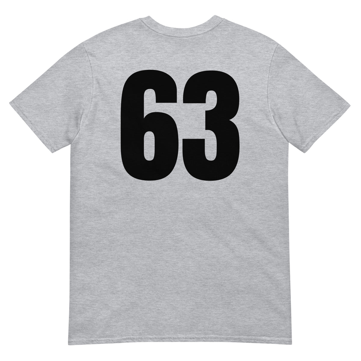 Numero 63 selässä t-paita