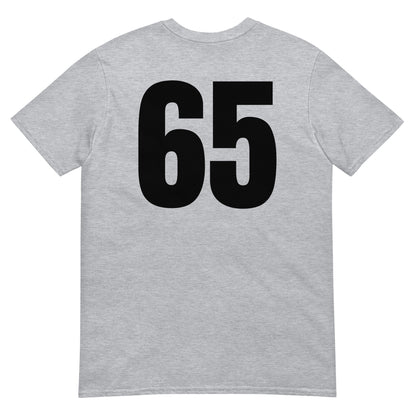 Numero 65 selässä t-paita