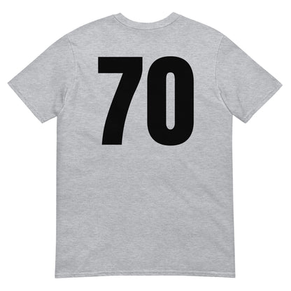 Numero 70 selässä t-paita