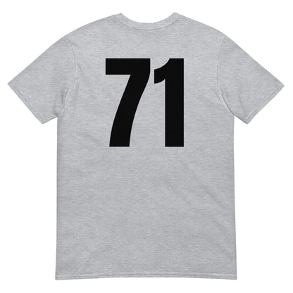 Numero 71 selässä t-paita