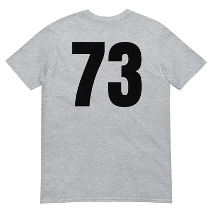 Numero 73 selässä t-paita