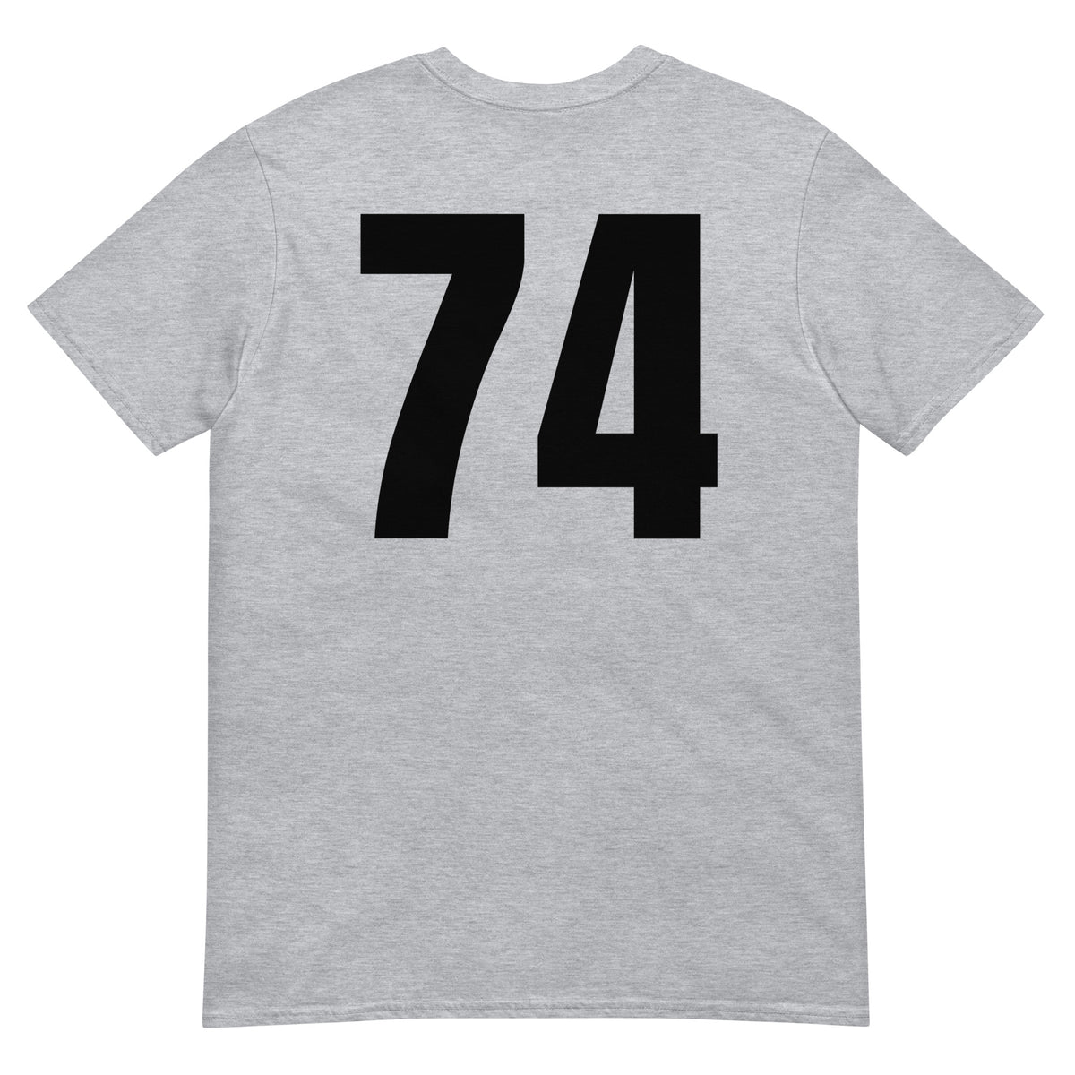 Numero 74 selässä t-paita