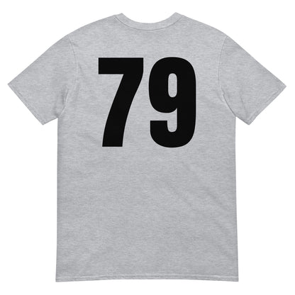 Numero 79 selässä t-paita
