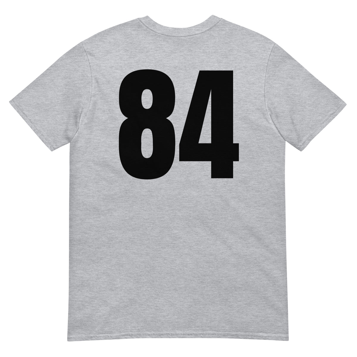 Numero 84 selässä t-paita