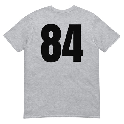 Numero 84 selässä t-paita