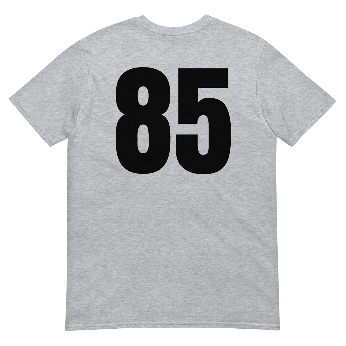 Numero 85 selässä t-paita