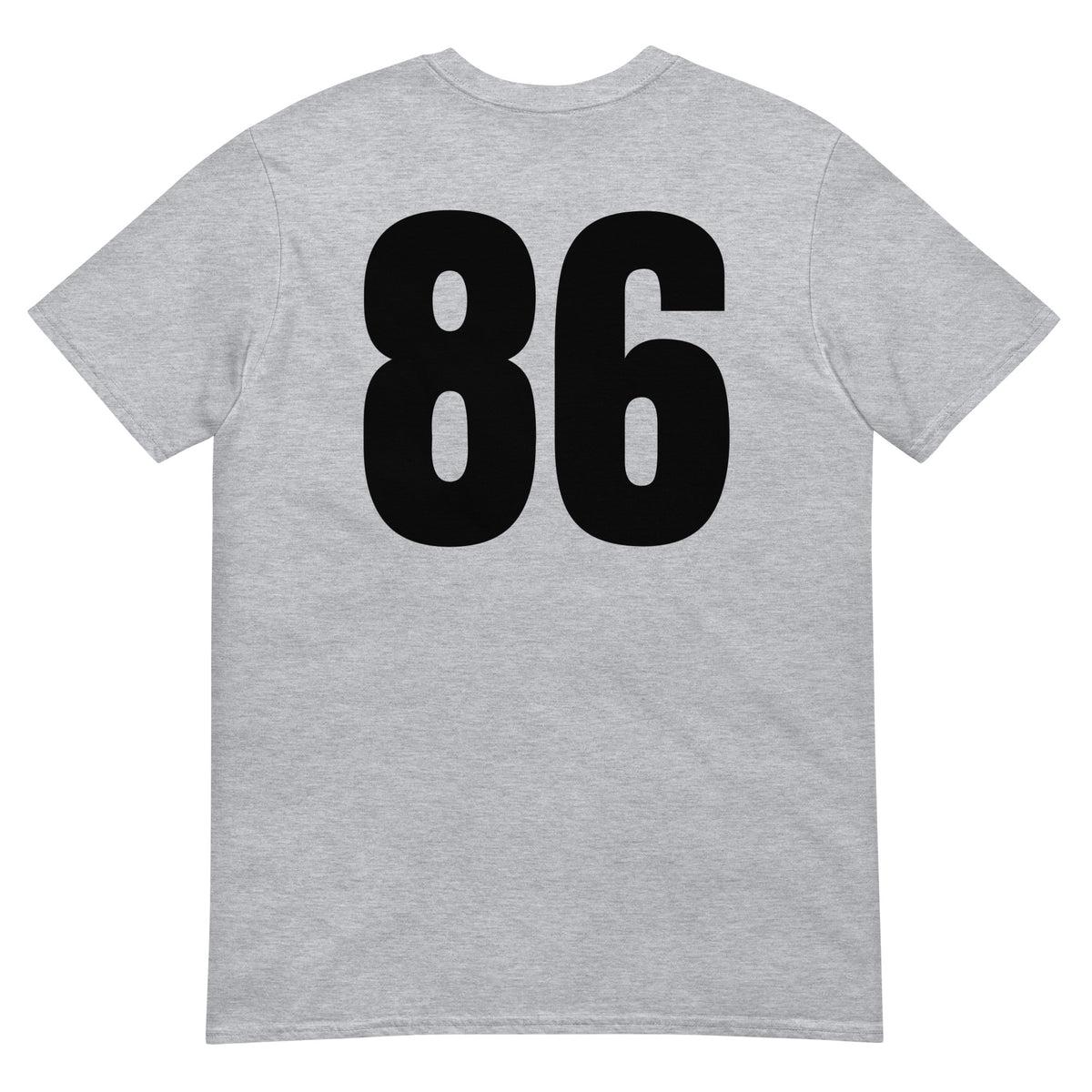 Numero 86 selässä t-paita