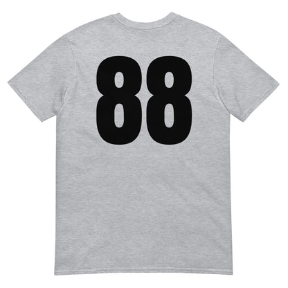 Numero 88 selässä t-paita