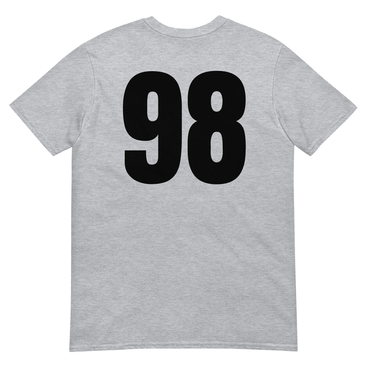 Numero 98 selässä t-paita