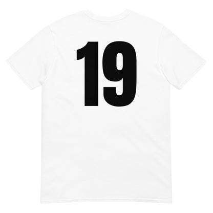 Numero 19 selässä t-paita