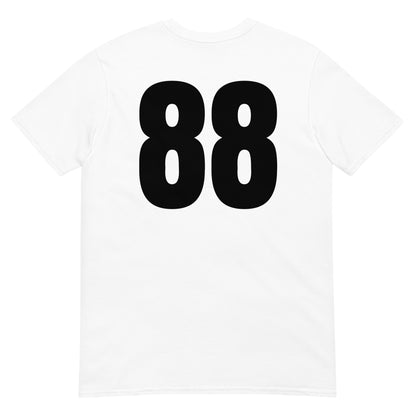 Numero 88 selässä t-paita